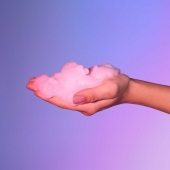 Массажная хрустящая пенка Tickle My Body Strawberry с ароматом клубники - 150 мл. - Love to Love - купить с доставкой в Батайске