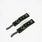 Черно-зеленые кожаные наручники с зеленой строчкой - Crazy Handmade - купить с доставкой в Батайске