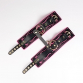 Черные кожаные оковы с розовой строчкой - Crazy Handmade - купить с доставкой в Батайске