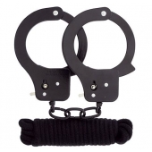 Чёрные наручники из листового металла в комплекте с веревкой BONDX METAL CUFFS LOVE ROPE SET - Dream Toys - купить с доставкой в Батайске