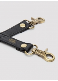 Черный фиксатор для манжет Bound to You Faux Leather Hogtie - Fifty Shades of Grey - купить с доставкой в Батайске
