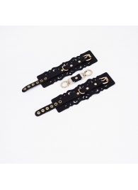 Черные кожаные наручники с узорами и золотистой фурнитурой - Crazy Handmade - купить с доставкой в Батайске