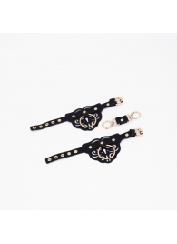 Черные кожаные наручники с клепками, кольцами и золотистой фурнитурой - Crazy Handmade - купить с доставкой в Батайске