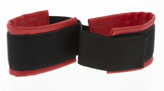Полиуретановые манжеты для фиксации рук вместе Bound Together Wrist Restraints - Blush Novelties - купить с доставкой в Батайске